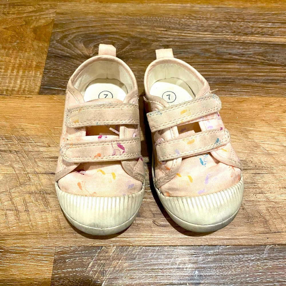 Cat & Jack play shoes, toddler size 7